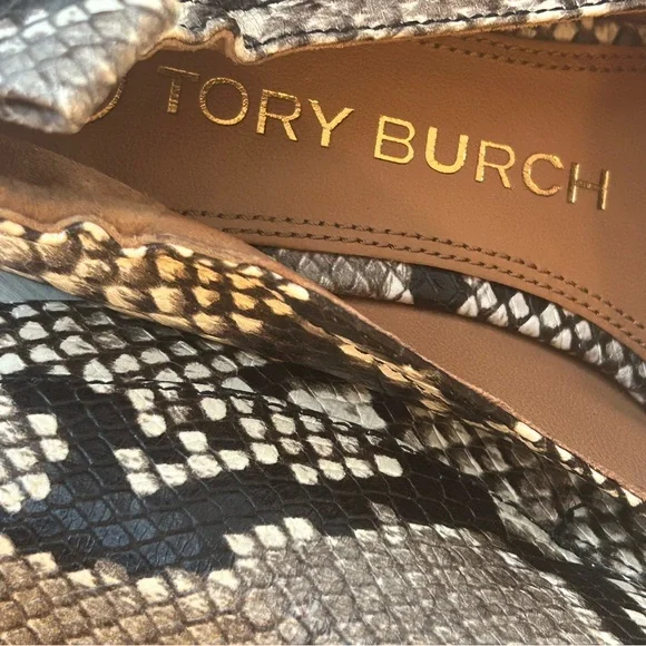 Tory Burch Women's Kira Snake Embossed Stretch Travel Loafer Black/White Sz 7M - Picture 8 of 8